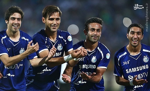 شادی پس از گل استقلالی‌ها/عکس