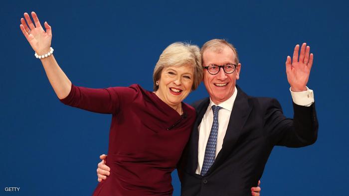 پشت‌پرده زندگی خصوصی خانم نخست‌وزیر / ترزا می: آخر هفته ها آشپزی می کنم/ همسر نخست وزیر: آشغال ها را من بیرون می برم