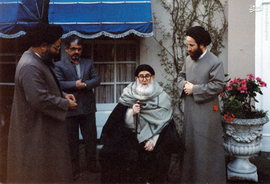  آیت الله العظمی سیدمحمدرضا گلپایگانی در یکی از سفرهای استعلاجی به خارج از کشور