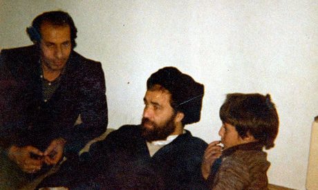 عکسی جالب از کودکی سیدحسن در کنار پدرش