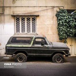 تهران - خیابان بهار - سال ۱۳۹۶ شورولت کی۵ بلیزر (Chevrolet K5 Blazer) خودرویی است که در سال‌های ۱۹۶۹ تا ۱۹۹۴در ایالات متحده آمریکا تولید شده‌است. 