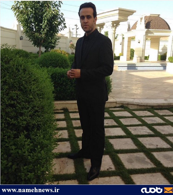 تیپ رسمی علی کریمی/ عکس