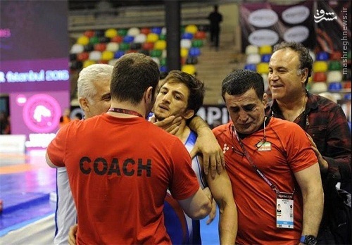 سوریان اشک بنا را در آورد/ عکس