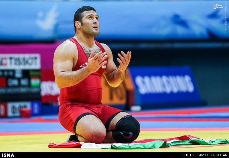 عکس/شکرگزاری زیبای قهرمان