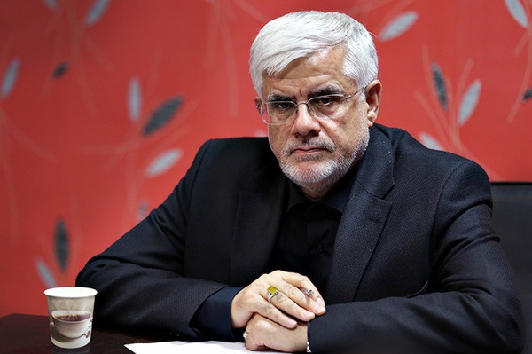 کارگزاران از عارف عبور می‌کند؟