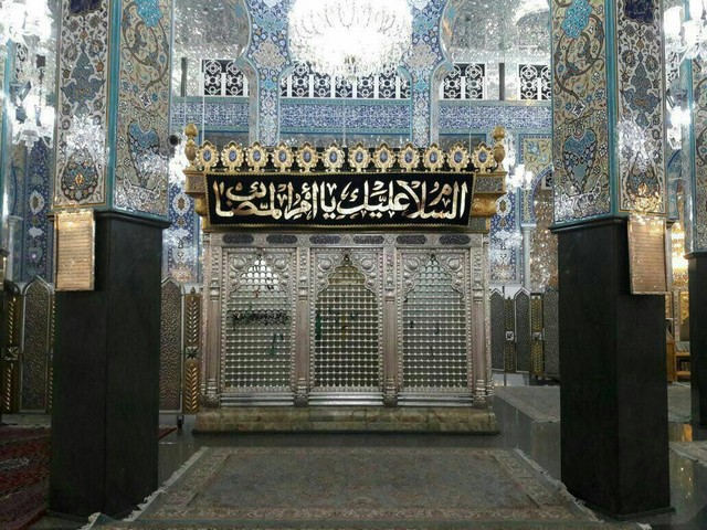 سیاهپوش شدن حرم حضرت زینب(س) در ایام فاطمیه/عکس