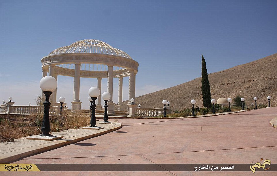 کاخ داعش در تدمر + تصاویر