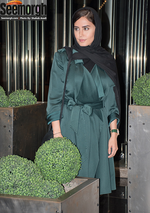 ظاهر الناز شاکردوست در اکران فیلم نیمه شب اتفاق افتاد