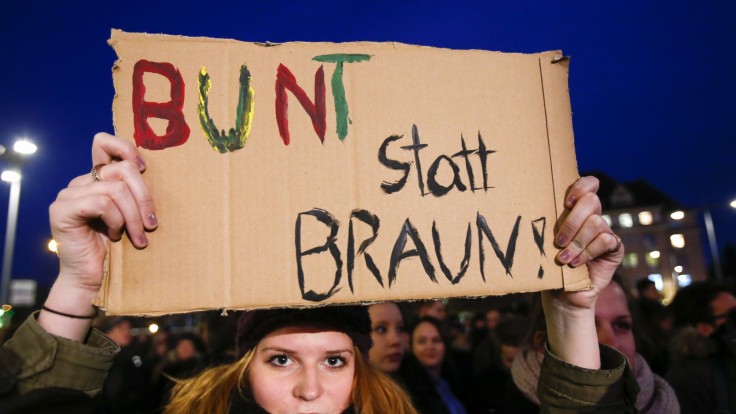 تظاهرات مخالفان و موافقان اسلامی شدن آلمان (+عکس)