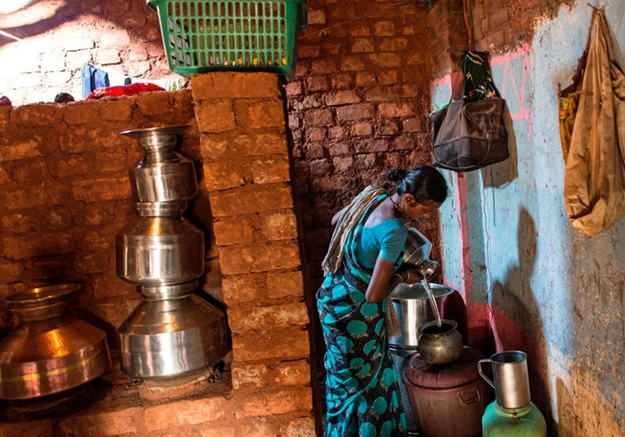 (تصاویر) چندهمسری به خاطر کم‌آبی و خشکسالی