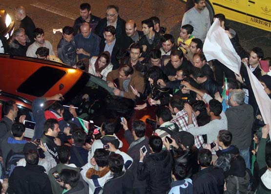 خودروی کی‌روش در خطر واژگونی (عکس)