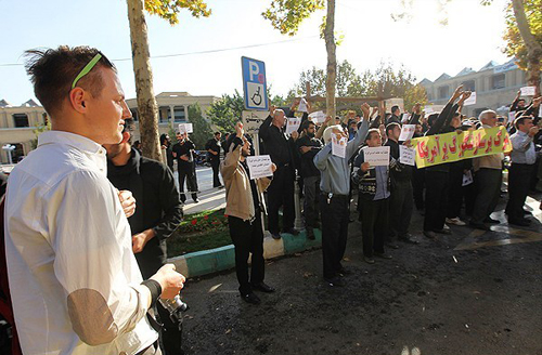 (تصاویر) استقبال دلواپسان اصفهان از 