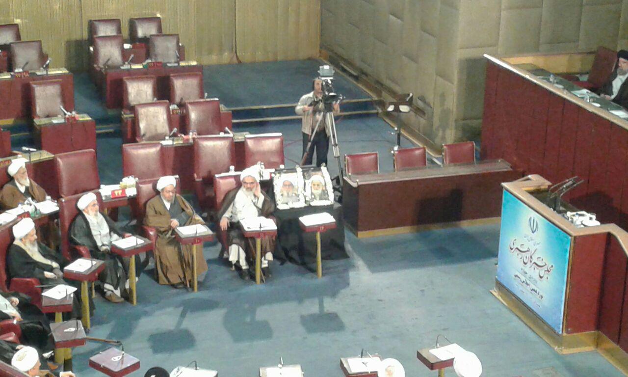 جای خالی آیت‌الله طبسی در مجلس خبرگان/ عکس
