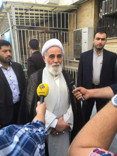 حضور ناطق نوری پای صندوق رای / عکس