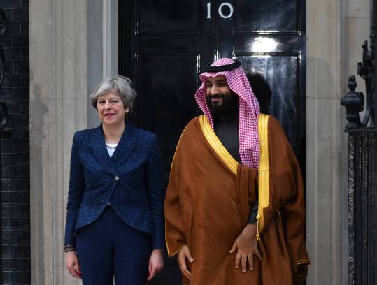 ولیعهد جنجالی عربستان به دنبال فراهم کردن شرایط پادشاهی‌اش /نمایش مضحک بن سلمان در لندن /رویوران: اظهارات مقامات انگلیس درباره یمن کلاهبرداری سیاسی است /شاهزاده سعودی به دنبال ائتلاف منطقه ای علیه ایران است /عربستان در باتلاق جنگ فرسایشی در یمن به دام افتاده است /درخواست انگلیس برای پایان جنگ یمن نوعی ژست بشر دوستانه بود