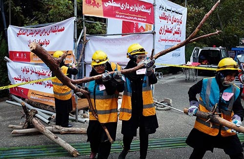 (تصاویر) مسابقه زنان امداد و نجات در تهران