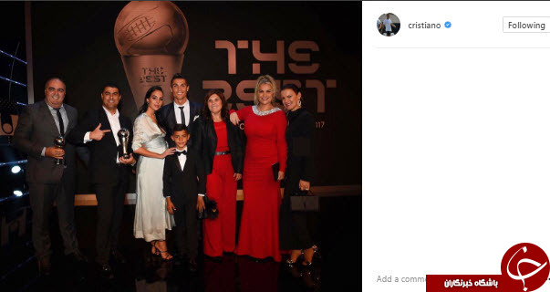 عکس خانوادگی بهترین بازیکن فوتبال سال 2017 را ببینید