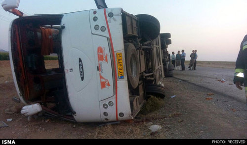 5 کشته و 19 مصدوم در حادثه واژگونی اتوبوس در یزد/عکس