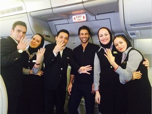 حمایت مهمانداران هواپیما از فرهاد مجیدی/عکس