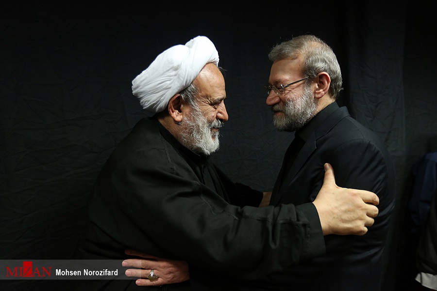 روبوسی لاریجانی با سخنران مشهور تهران/عکس