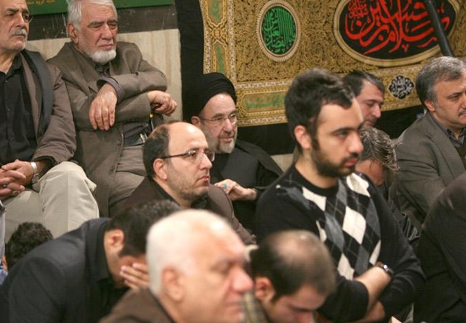 سیدمحمد خاتمی در عزاداری امام حسین (ع) در حسینیه جماران /عکس