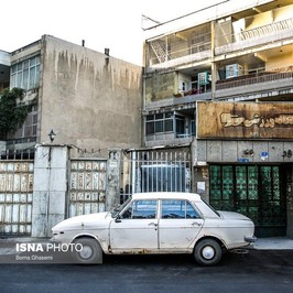 تهران - یوسف آباد - سال ۱۳۹۲ تولید پیکان از سال ۱۳۴۶ به عنوان اولین ماشین ایرانی آغاز شد. پیکان اتوماتیک نیز در سال ۱۳۴۹ تولید شد. در سال ۱۳۵۰ و ۱۳۵۱ شش مدل پیکان تولید می‌شد که عبارت بود از دولوکس، وانت، کار، جوانان، تاکسی و اتوماتیک، تولید این خودرو در سال ۱۳۸۳ به اتمام رسید.