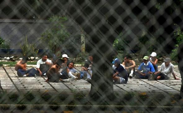 تصاویر : شورش مرگبار زندانیان در گواتمالا