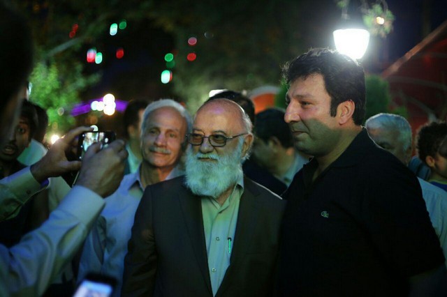 حضور مهدی چمران در انتخابات/عکس