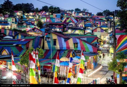جاذبه های گردشگری در اندونزی ؛روستای رنگین کمان/عکس