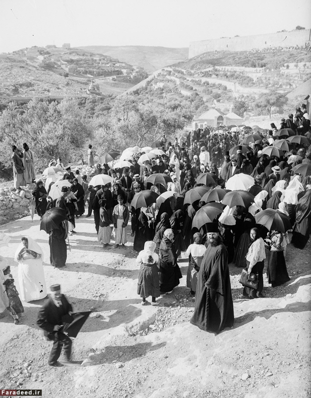 زائرانی از کشور روسیه در راه بیت المقدس. سال 1915