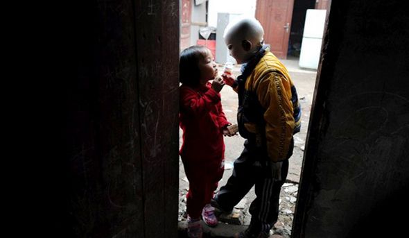 تصاویر : پسر بچه بدون چهره