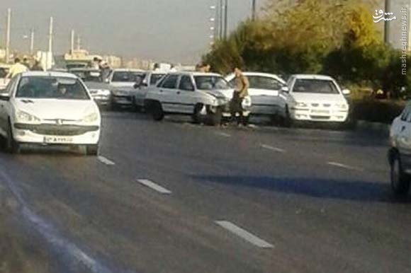 تصادف زنجیره‌ای 30 خودرو در شیراز +عکس
