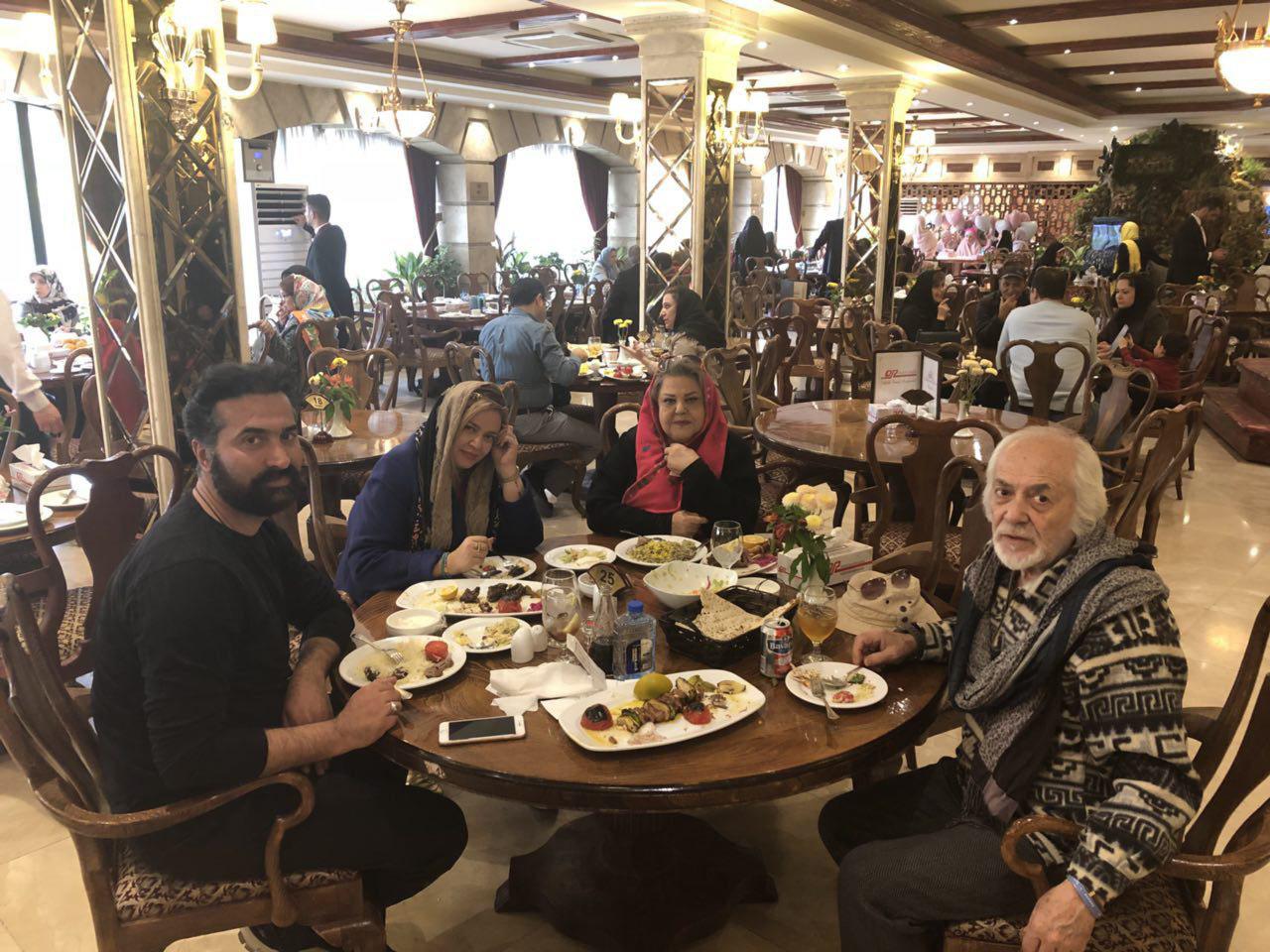 تصویری جدید از دورهمی بهاره رهنما و همسرش