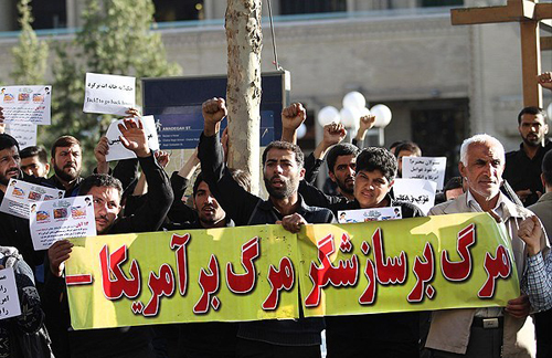 (تصاویر) استقبال دلواپسان اصفهان از 