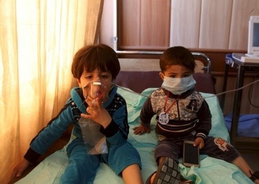  کودکان کرد عراقی آسیب‌دیده از حمله شیمیایی داعش 