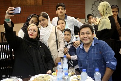 نعیمه نظامدوست و سروش جمشیدی در جشن خیریه مهر لیلا
