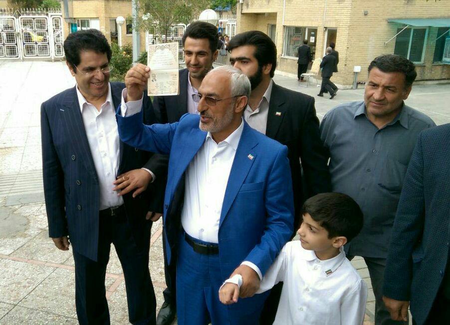 وزیر علوم احمدی نژاد در ستاد انتخابات کشور/عکس