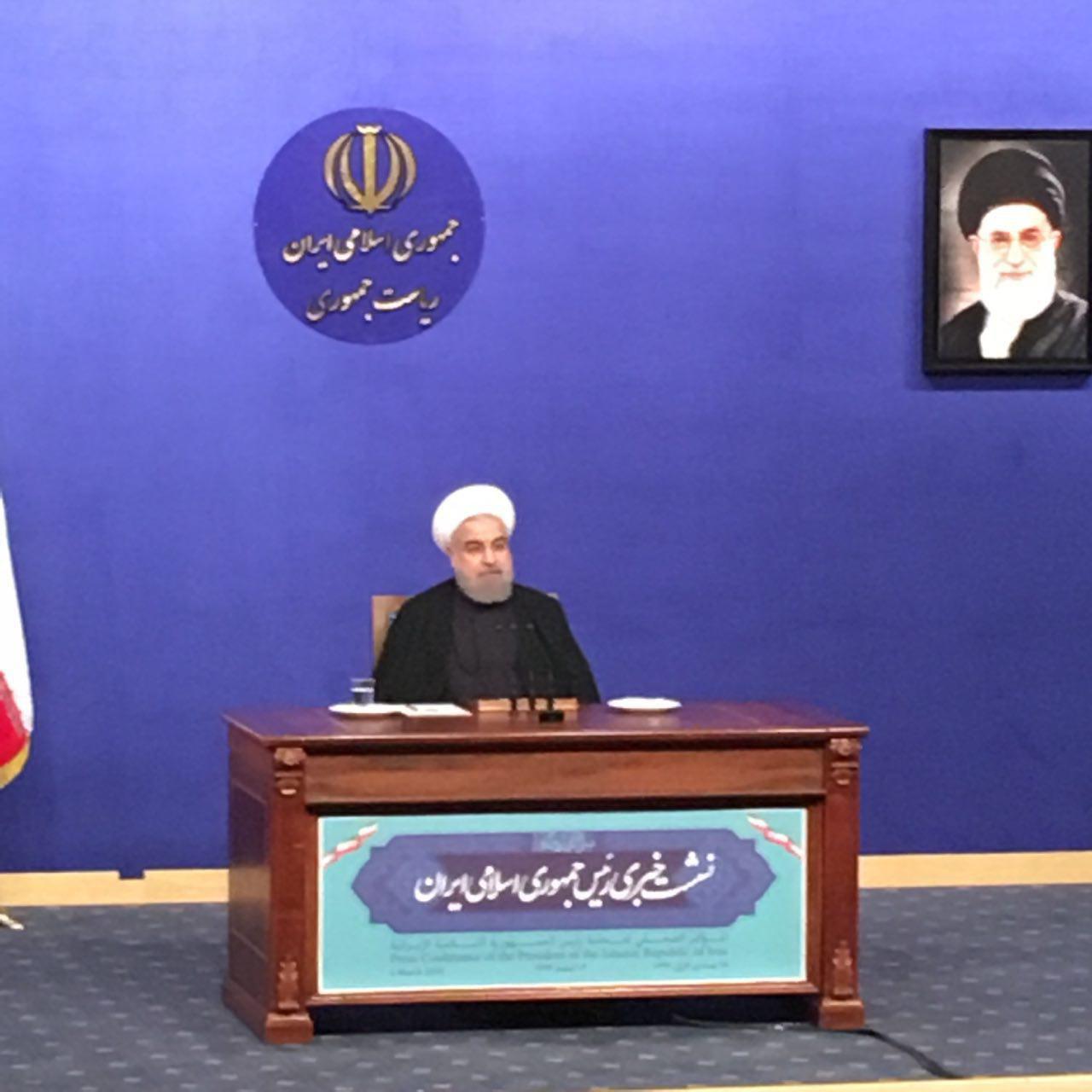 آغاز نشست خبری روحانی/ عکس