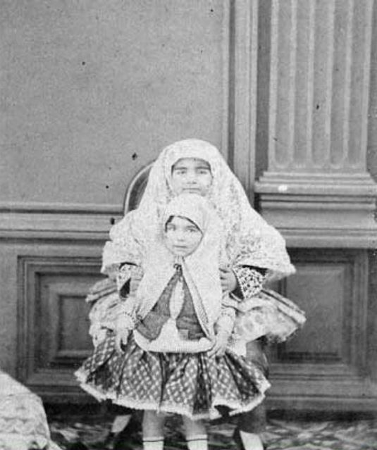 نوه های ناصرالدین شاه/عکس