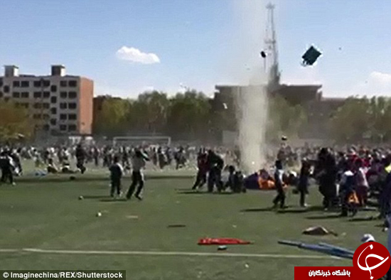 طوفان دانش‌آموزی را چندین متر به هوا برد + تصاویر