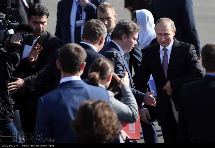 خبرنگاران روسی در فرودگاه/ عکس