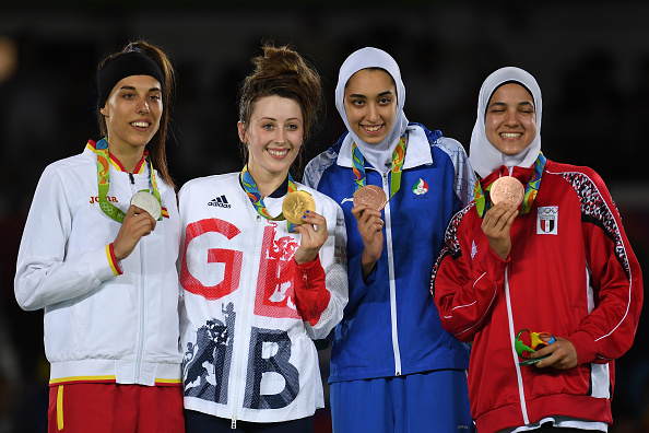 مراسم اهدای مدال کیمیا علیزاده(گزارش تصویری)