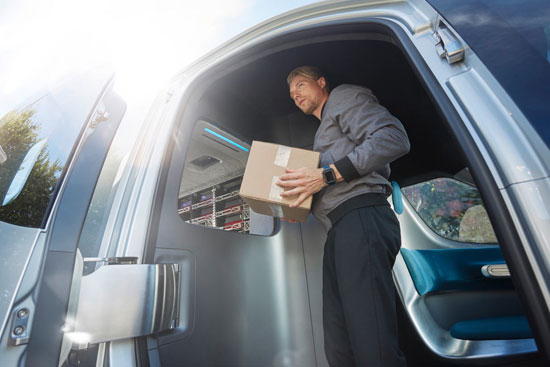 ترکیب پهپاد و ون برقی راه حل جدید بنز برای ارسال کالا