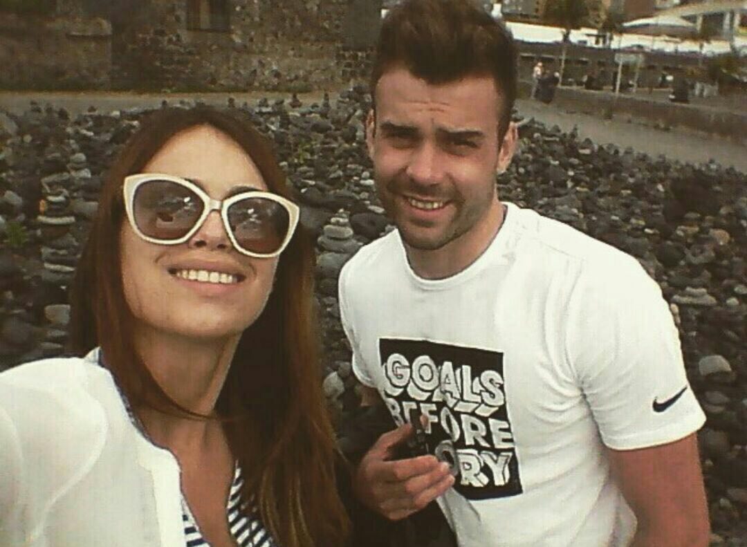 سلفی دروازه بان جدید پرسپولیس با همسرش/عکس