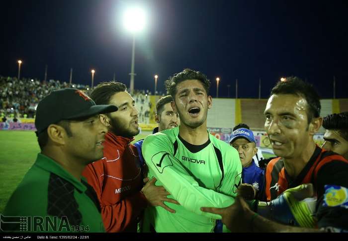 چشم کبود عنایتی پس از بُرد ملوان/ عکس