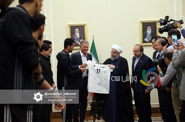 هدیه کارلوس کی روش به روحانی چه بود؟/عکس