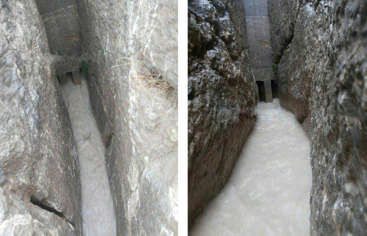 خروج سیلاب از کانال‌های زیرزمینی تخت‌جمشید/عکس