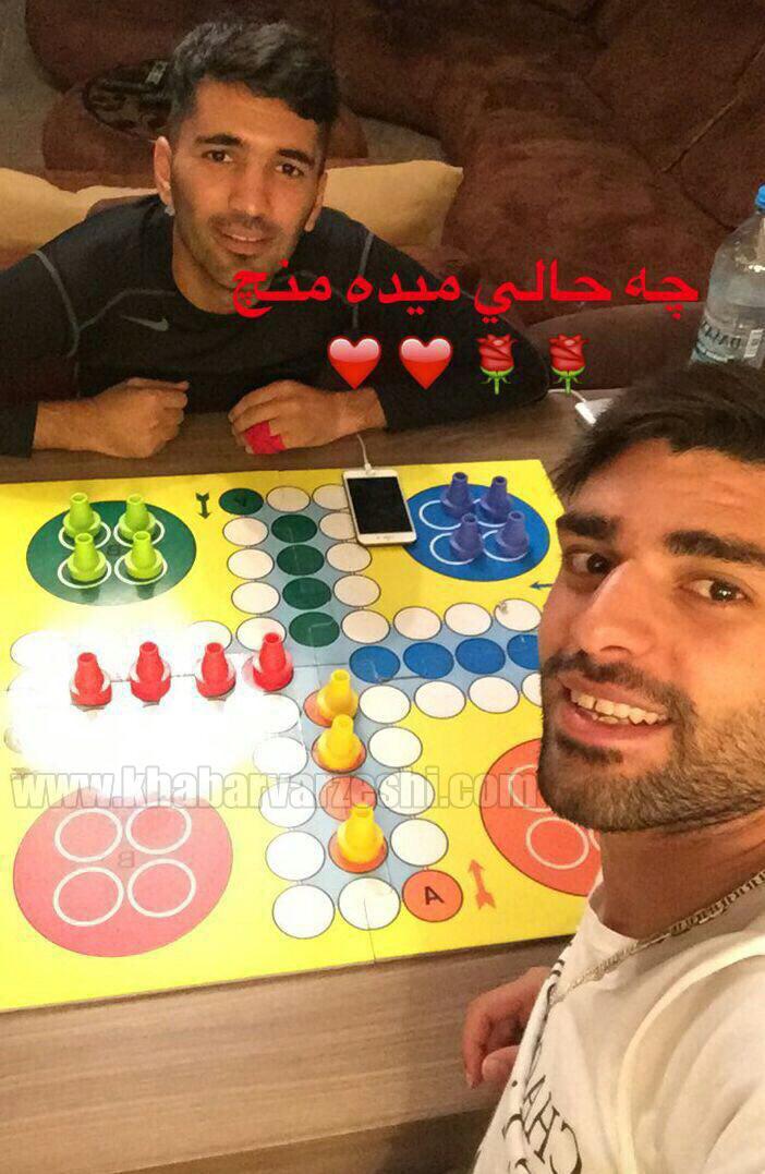 منچ بازی طارمی و مسلمان به یاد دوران کودکی!/عکس