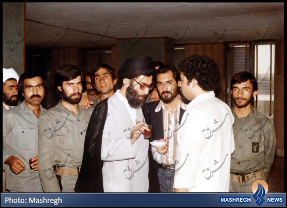 عکسی منتشرنشده ازرهبری درجمع پاسداران