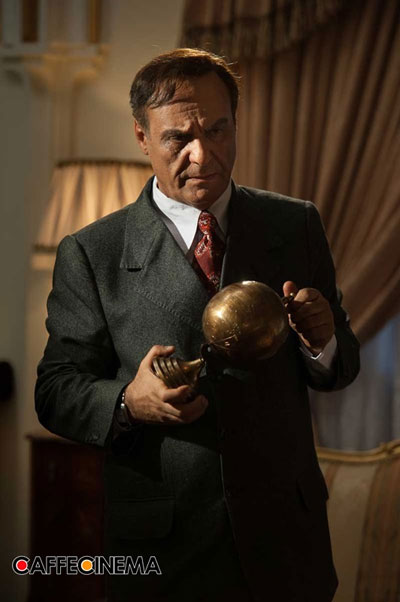 نقش‌های تاریخی سریال 